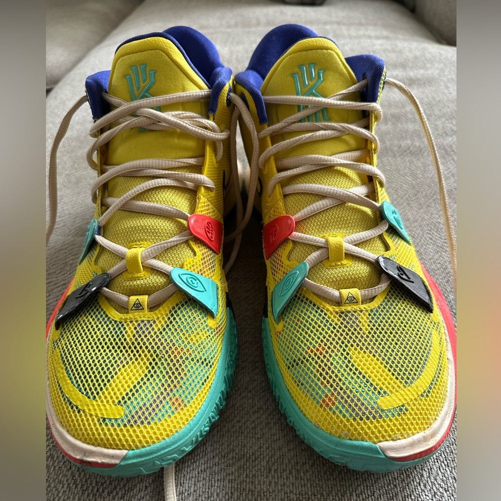 Nike Kyrie 7 1 World 1 People Basketball sneakers.